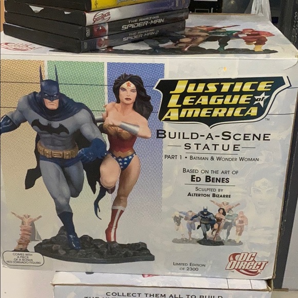 DC Justice League of America Build A Scene Statues - Picture 8 of 13